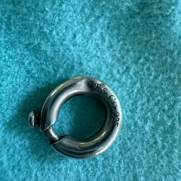 Tiffany Sterling silver clasping ring - Picture 1 of 3